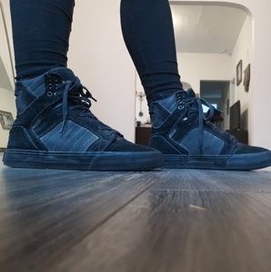 Black ankle supra sneaker